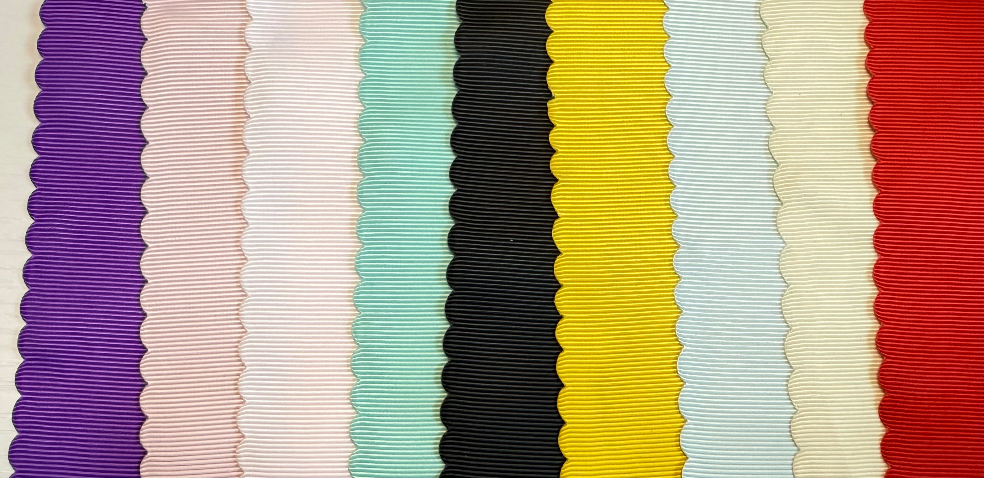 Wavy Edge 1.5 inch