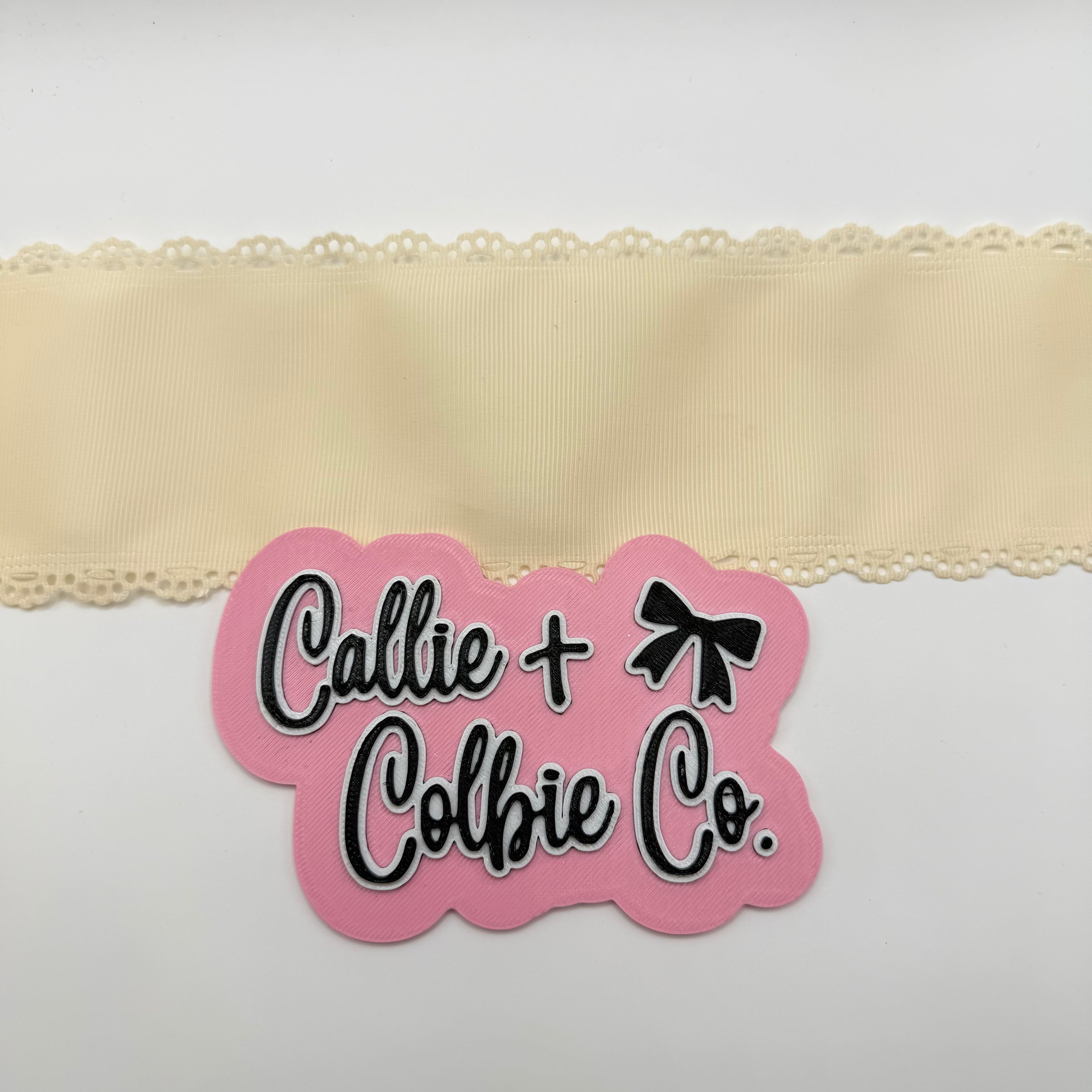 3 inch Eyelet Scalloped- Ivory