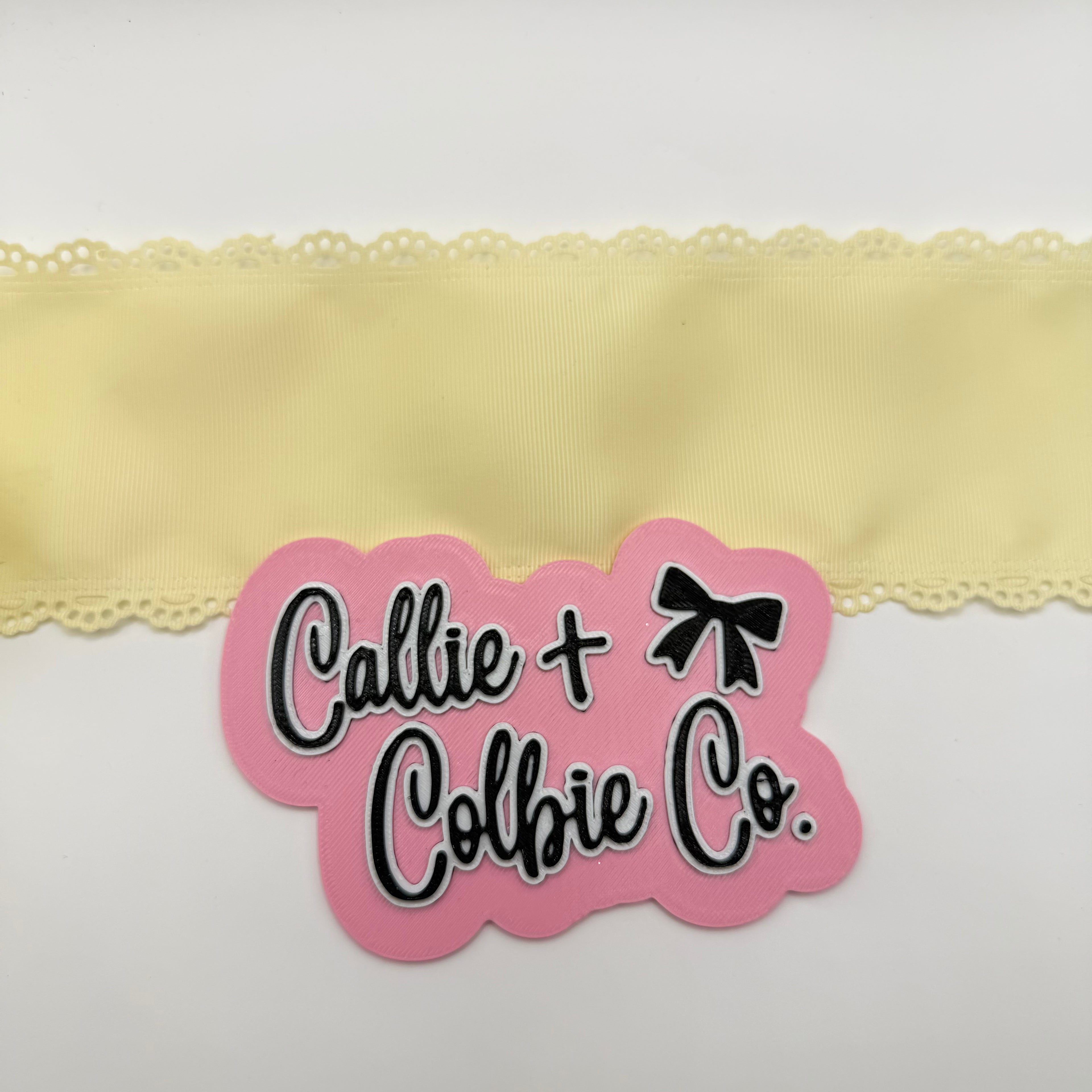 3 inch Eyelet Scalloped- Buttercup